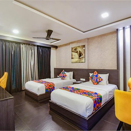 כלכותה Fabhotel Prime Kzar Corporate - Nr Sealdah Station מראה חיצוני תמונה