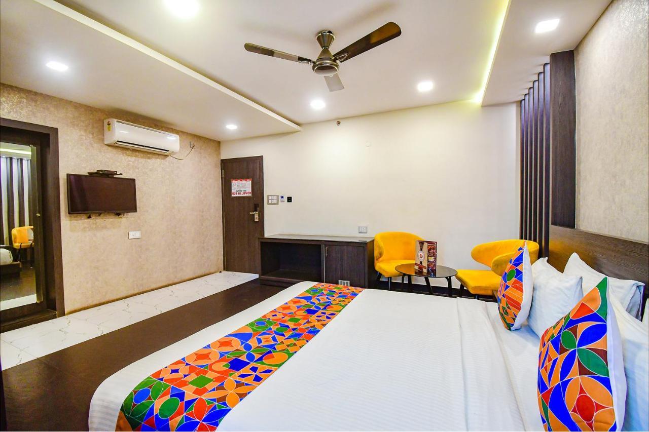 כלכותה Fabhotel Prime Kzar Corporate - Nr Sealdah Station מראה חיצוני תמונה